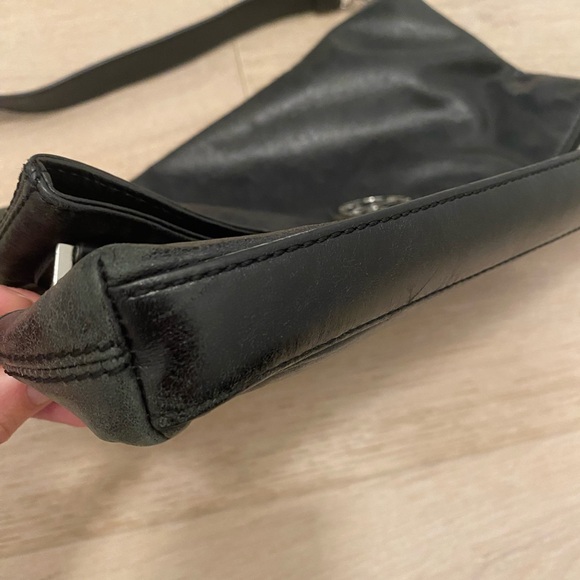 Tory Burch Black Crossbody Purse with Silver Hardware. Convertible Straps - Picture 6 of 15